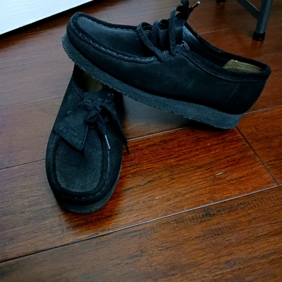 Clarks - Picture 2 of 3